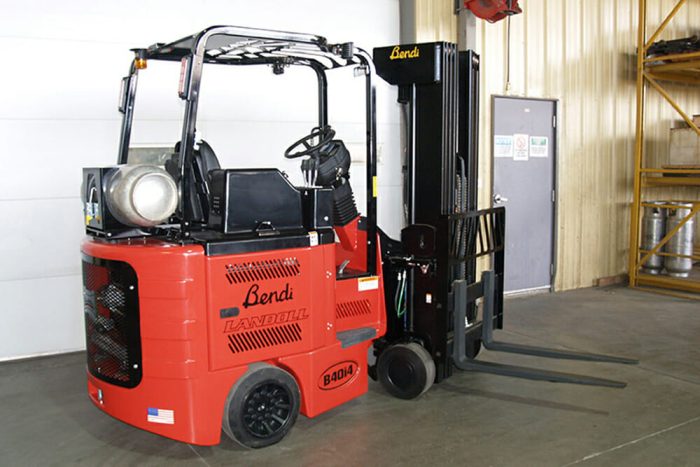 B40I5 FORKLIFT