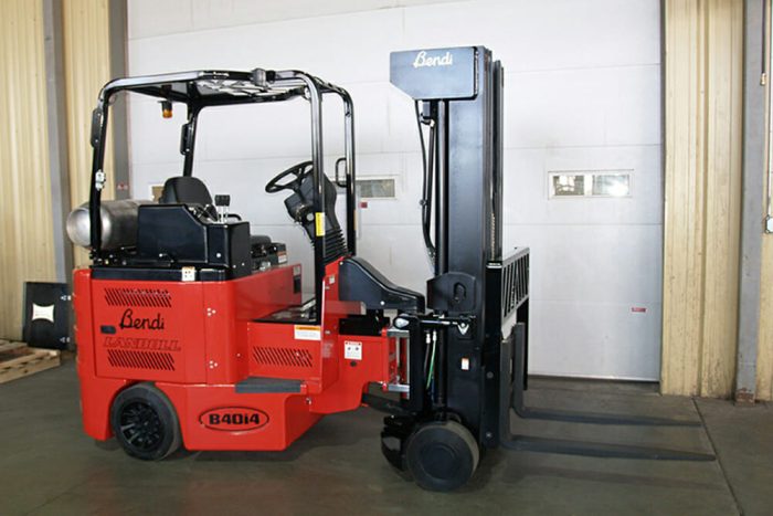 B40I5 FORKLIFT